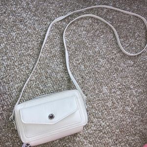 Convenient crossbody bag